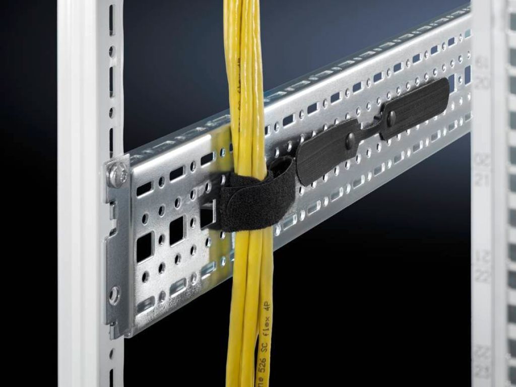 Rittal DK 7072220 Cırt bant G 20 mm U 130 mm